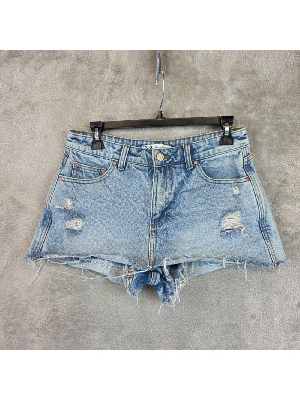 Zara Denim Skort Womens M Light Blue High Rise Distressed Raw Frayed Hem Mini